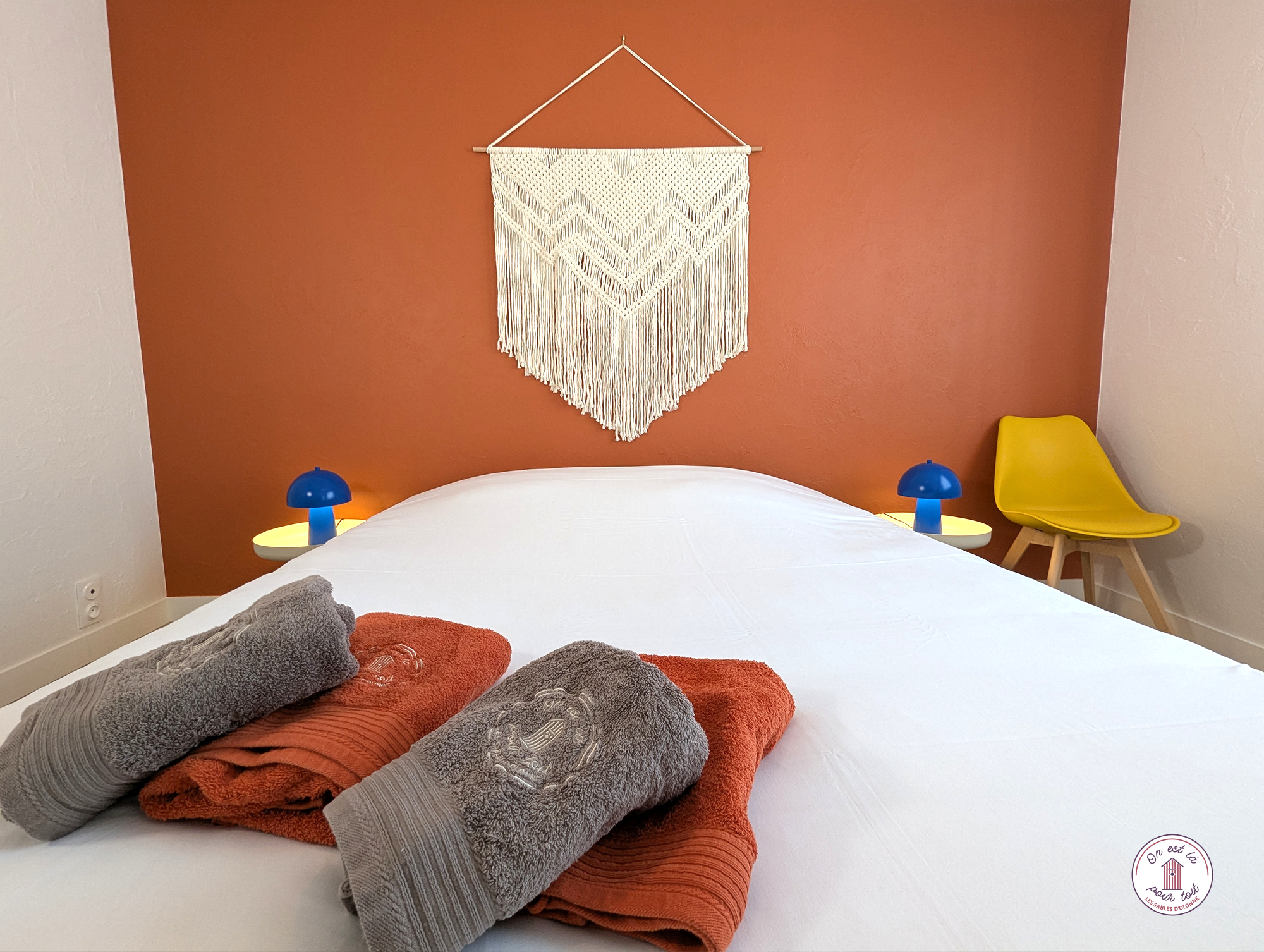 chambre-ocre2